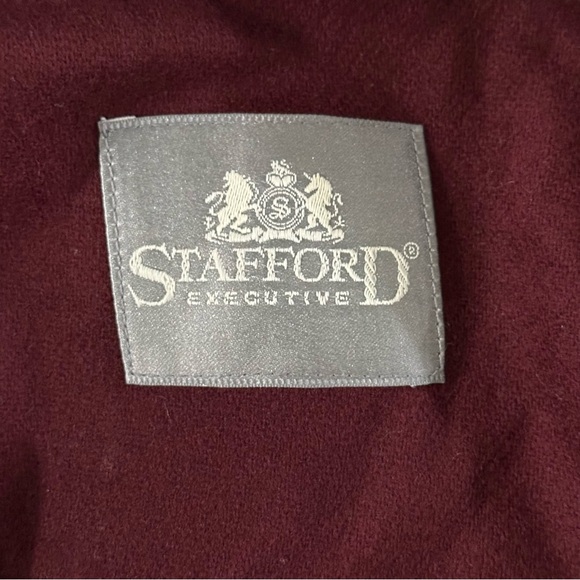 Stafford Executive Tan Trench Coat/Jacket with inner burgundy. Men’s size 42 Reg - Picture 12 of 16